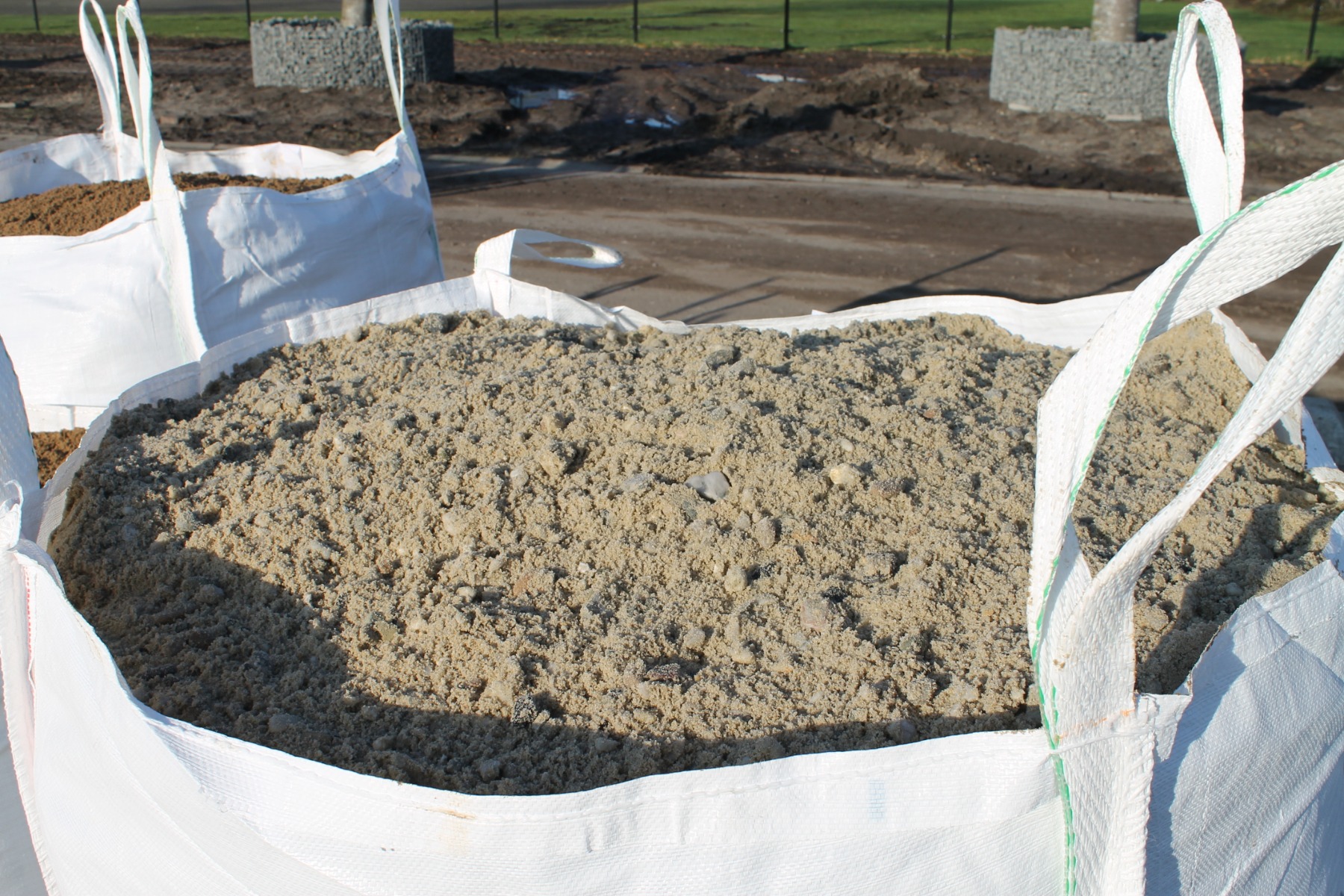 Grind-zand 0-16mm en Cement voor beton