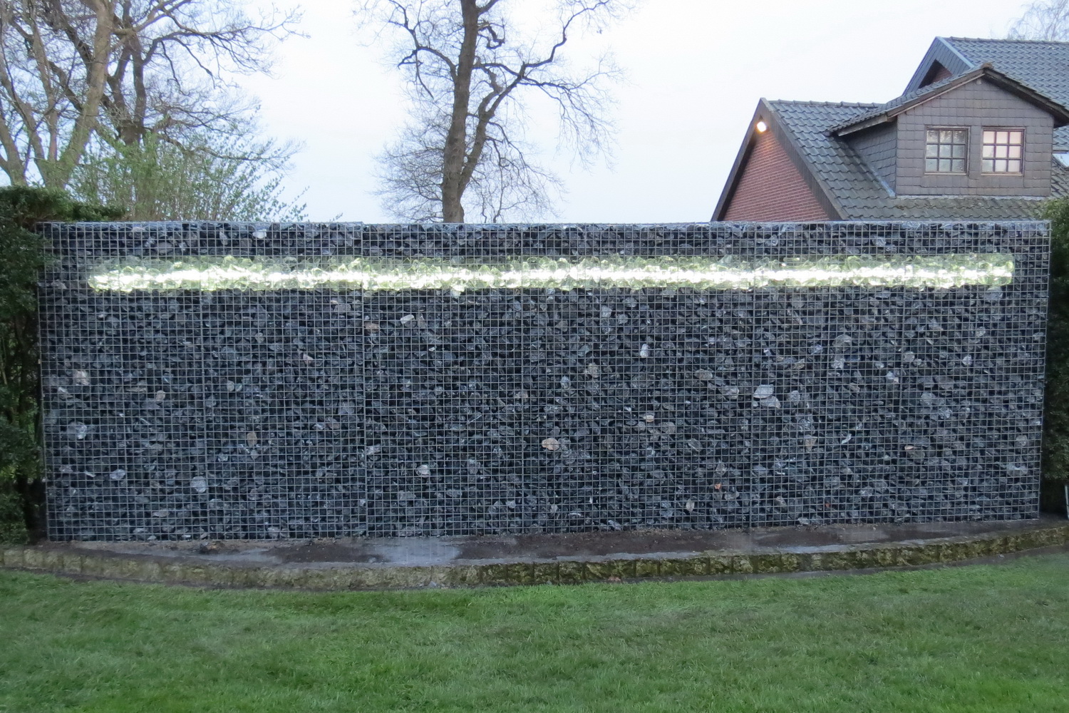 Schanskorven met een streep glas