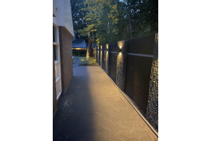 Steenkorf Composiet LED – Composiet schutting inspiratie. Steenkorf Composiet LED