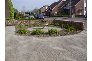 Steenkorf Schutting met Grauwacke Breukstenen – Grauwacke breukstenen inspiratie. Steenkorf Schutting met Grauwacke Breukstenen
