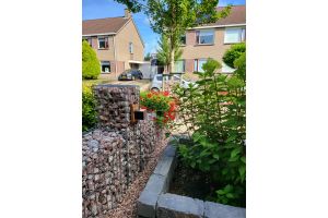 Steenkorven met Sus Square Rust – LED verlichting. Steenkorven met Sus Square Rust