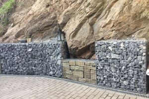 Steenkorven Bef Llt met Alpensteene – Breukstenen. Steenkorven Bef Llt met Alpensteene