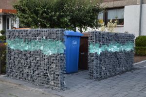 M Ltonnenabtrennung met Glasbrokken – Breukstenen. M Ltonnenabtrennung met Glasbrokken