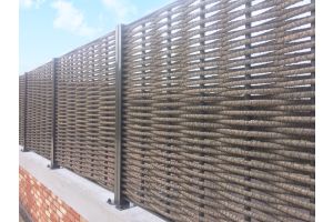 Kunststof Schutting Enkele Weving – Kunststof vlechtschutting inspiratie. Kunststof Schutting Enkele Weving