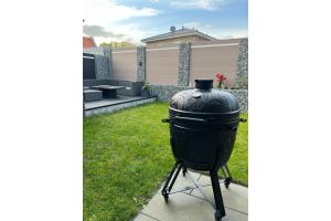 Tuinhaard BBQ met Composiet Steenkorven – Composiet schutting inspiratie. Tuinhaard BBQ met Composiet Steenkorven