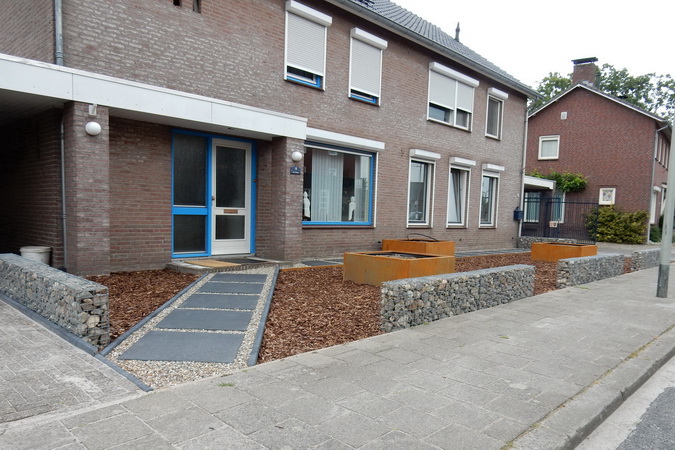 Schanskorven en maaskeien
