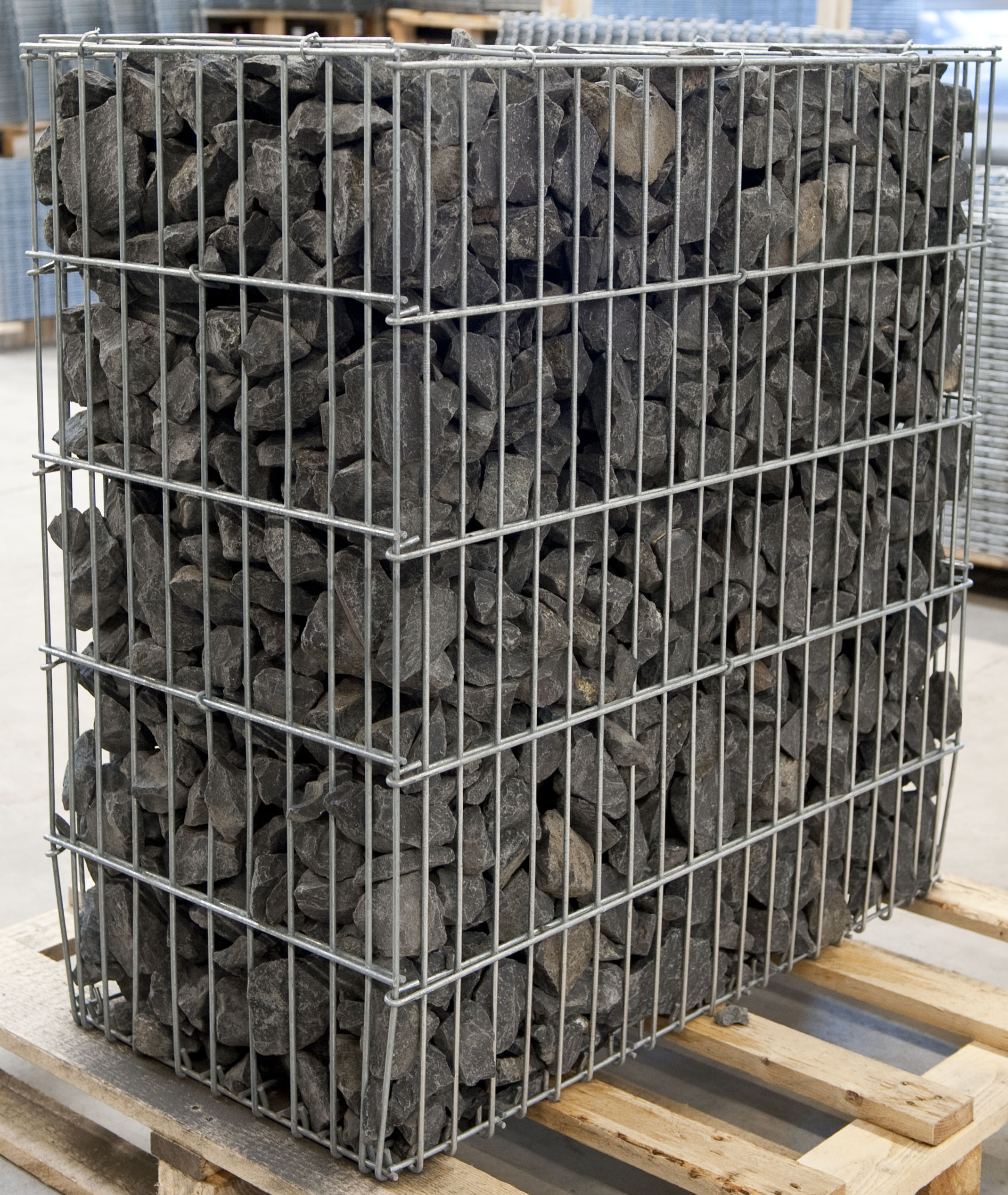 Transportkorf met zwart basalt zijaanzicht